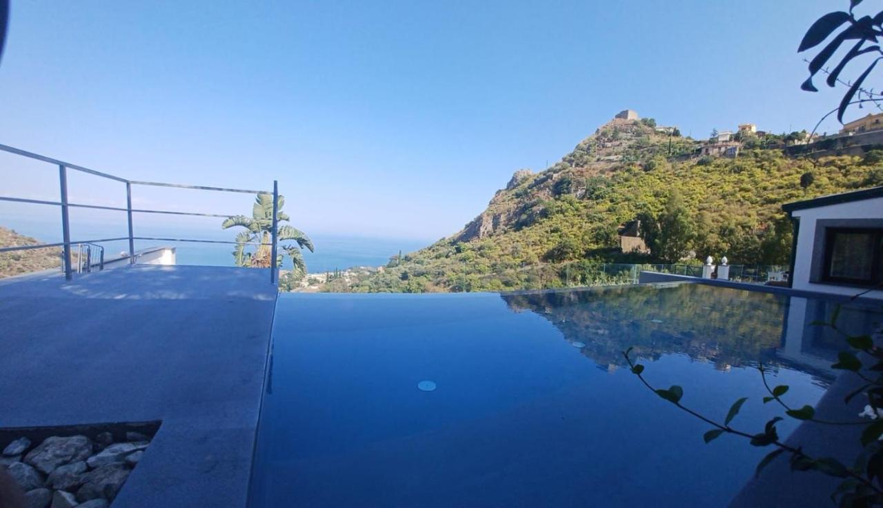 Suite Apartments Branco - Infinity Pool & Sea View - 5 Minuti Dal Centro 陶尔米纳 外观 照片